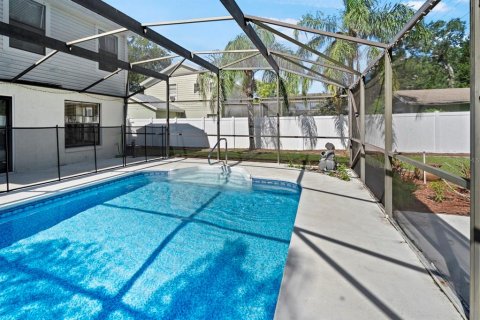 House in Kissimmee, Florida 3 bedrooms, 158.4 sq.m. № 2329851 - photo 25