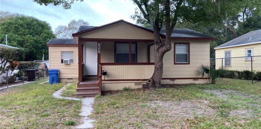 Villa ou maison à Saint Petersburg, Floride 3 chambres, 95.41 m2 № 1901803