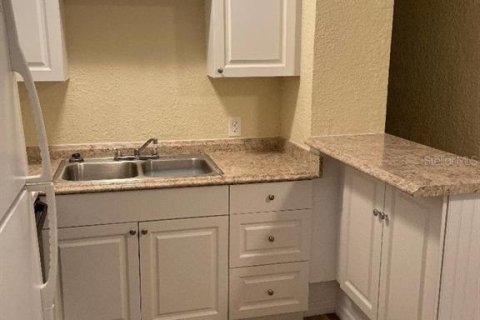 Casa en alquiler en Saint Petersburg, Florida, 3 dormitorios, 95.41 m2 № 1901803 - foto 6