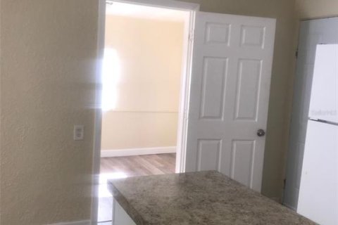 Casa en alquiler en Saint Petersburg, Florida, 3 dormitorios, 95.41 m2 № 1901803 - foto 7