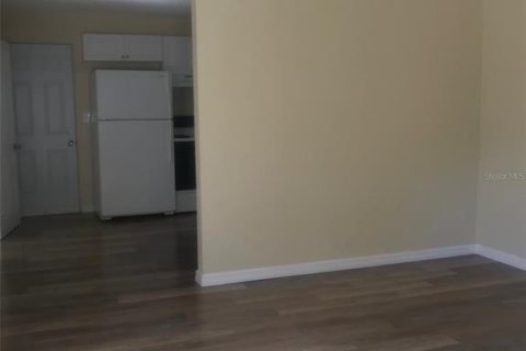 Casa en alquiler en Saint Petersburg, Florida, 3 dormitorios, 95.41 m2 № 1901803 - foto 9