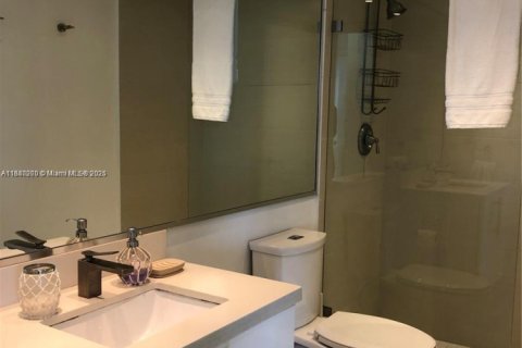 Condominio en alquiler en Miami Beach, Florida, 3 dormitorios, 126.35 m2 № 1928862 - foto 7