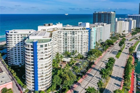Condominio en alquiler en Miami Beach, Florida, 3 dormitorios, 126.35 m2 № 1928862 - foto 26