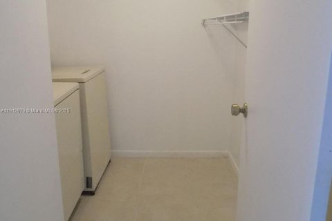 Copropriété à louer à West Palm Beach, Floride: 2 chambres, 103.21 m2 № 1971492 - photo 9