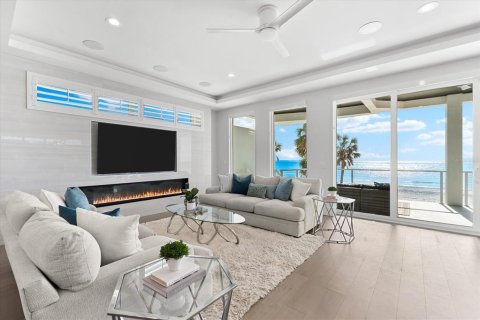 House in Indian Rocks Beach, Florida 5 bedrooms, 541.43 sq.m. № 1655151 - photo 13