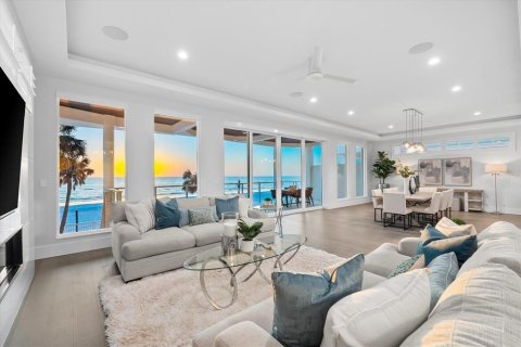 House in Indian Rocks Beach, Florida 5 bedrooms, 541.43 sq.m. № 1655151 - photo 14