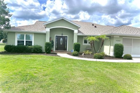 Villa ou maison à Wildwood, Floride 3 chambres, 160.63 m2 № 2094954