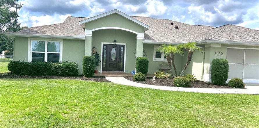 Villa ou maison à Wildwood, Floride 3 chambres, 160.63 m2 № 2094954