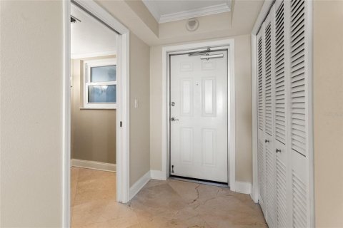 Condo in Saint Petersburg, Florida, 3 bedrooms  № 1410232 - photo 4