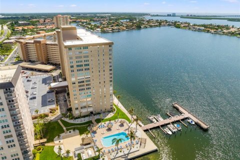 Condo in Saint Petersburg, Florida, 3 bedrooms  № 1410232 - photo 26