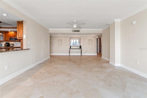 Condo in Saint Petersburg, Florida, 3 bedrooms  № 1410232 - photo 6