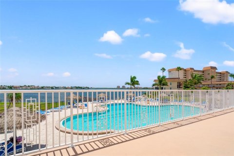 Condo in Saint Petersburg, Florida, 3 bedrooms  № 1410232 - photo 27