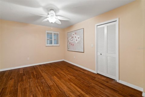 Condo in Saint Petersburg, Florida, 3 bedrooms  № 1410232 - photo 24