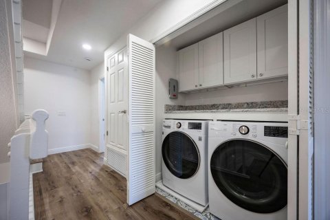 Touwnhouse à louer à Orlando, Floride: 3 chambres, 218.51 m2 № 2427540 - photo 14