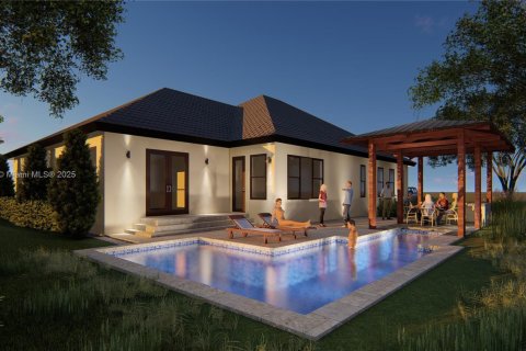 House in Miami Springs, Florida 4 bedrooms, 306.58 sq.m. № 1788741 - photo 3