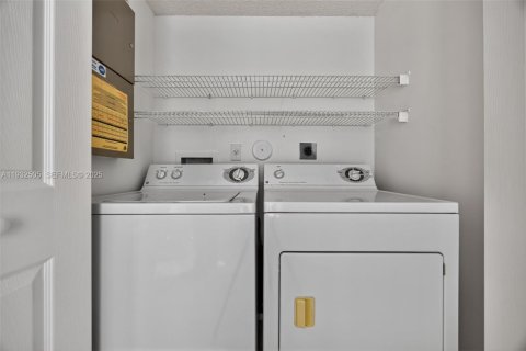 Townhouse in Delray Beach, Florida 2 bedrooms, 128.02 sq.m. № 1991561 - photo 28