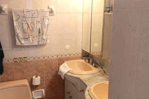 Снять в аренду кондоминиум в Норт-Майами-Бич, Флорида 3 спальни, 134.71м2, № 2080317 - фото 15