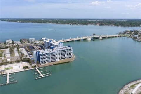 Condominio en venta en Treasure Island, Florida, 1 dormitorio, 82.22 m2 № 2148184 - foto 21