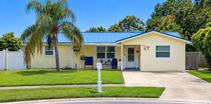 Villa ou maison à Pinellas Park, Floride 5 chambres, 189.33 m2 № 2428642