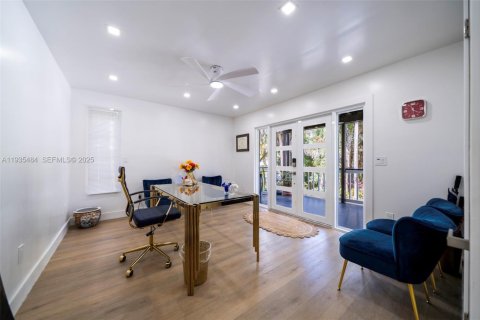 House in LaBelle, Florida 3 bedrooms, 241.45 sq.m. № 1993858 - photo 7