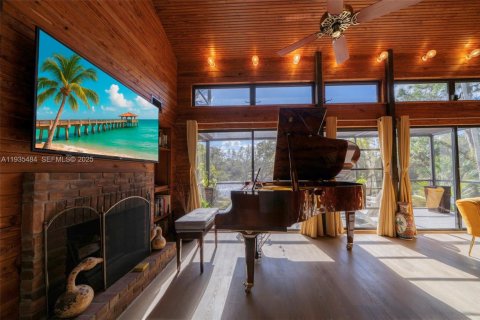 House in LaBelle, Florida 3 bedrooms, 241.45 sq.m. № 1993858 - photo 10