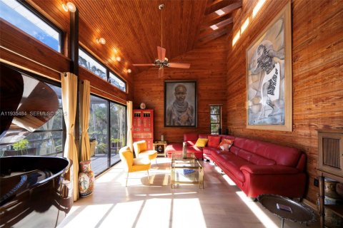 House in LaBelle, Florida 3 bedrooms, 241.45 sq.m. № 1993858 - photo 8