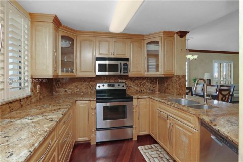 Copropriété à vendre à Coral Gables, Floride: 3 chambres, 153.66 m2 № 2024615 - photo 11