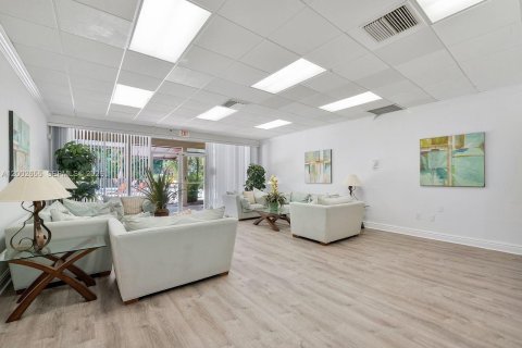 Condo in Miami, Florida, 2 bedrooms  № 2183138 - photo 19