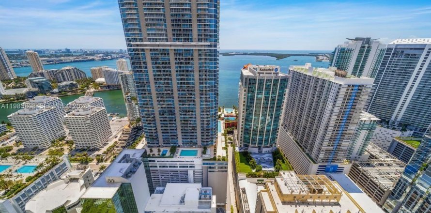 Condo à Miami, Floride, 1 chambre  № 2048626