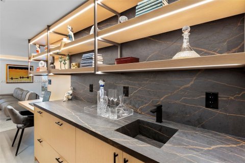 Condominio en venta en Miami Beach, Florida, 2 dormitorios, 170.94 m2 № 1828190 - foto 14