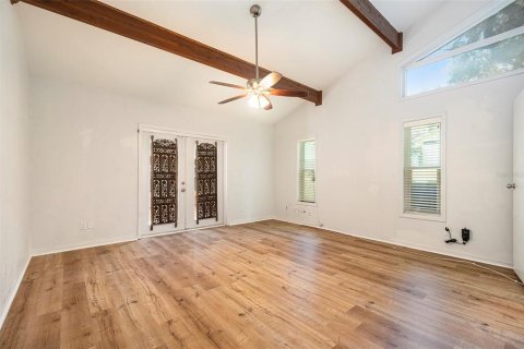 House in Zephyrhills, Florida 5 bedrooms, 292.64 sq.m. № 1873779 - photo 18