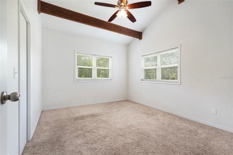 House in Zephyrhills, Florida 5 bedrooms, 292.64 sq.m. № 1873779 - photo 25