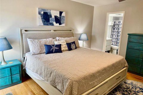 Condominio en alquiler en Saint Pete Beach, Florida, 2 dormitorios, 117.43 m2 № 2215573 - foto 13
