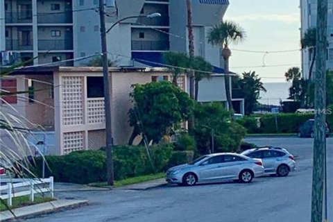 Condominio en alquiler en Saint Pete Beach, Florida, 2 dormitorios, 117.43 m2 № 2215573 - foto 27