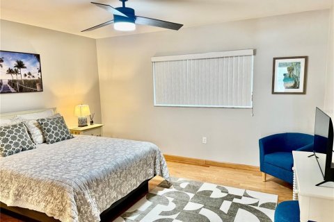 Condominio en alquiler en Saint Pete Beach, Florida, 2 dormitorios, 117.43 m2 № 2215573 - foto 20