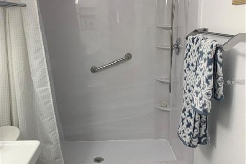 Condominio en alquiler en Saint Pete Beach, Florida, 2 dormitorios, 117.43 m2 № 2215573 - foto 16