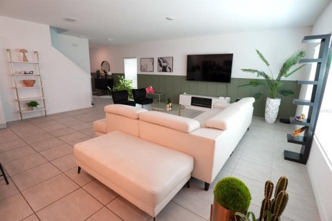 Casa en alquiler en Haines City, Florida, 4 dormitorios, 210.42 m2 № 1919435 - foto 5
