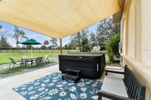 House in Fish Hawk, Florida 6 bedrooms, 434.23 sq.m. № 1446817 - photo 8