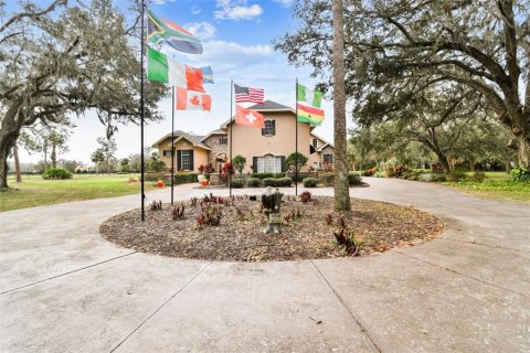 House in Fish Hawk, Florida 6 bedrooms, 434.23 sq.m. № 1446817 - photo 4
