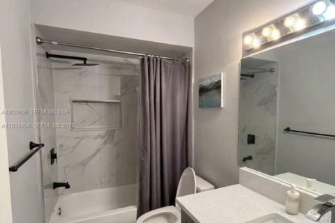 Casa en venta en Davie, Florida, 3 dormitorios, 145.86 m2 № 2078057 - foto 4