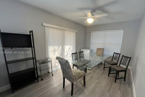 Casa en venta en Davie, Florida, 3 dormitorios, 145.86 m2 № 2078057 - foto 5