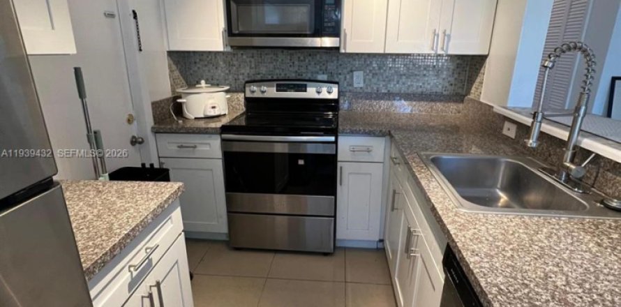 Villa ou maison à Fort Lauderdale, Floride 2 chambres, 73.58 m2 № 1996975