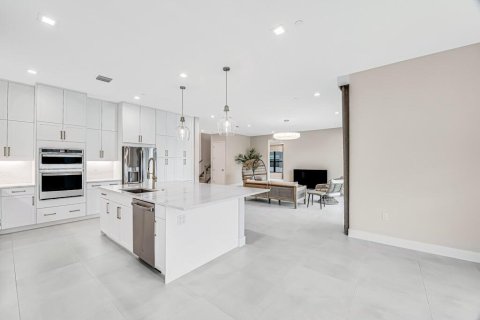 House in Palm Beach Gardens, Florida 5 bedrooms, 612.32 sq.m. № 2362026 - photo 14