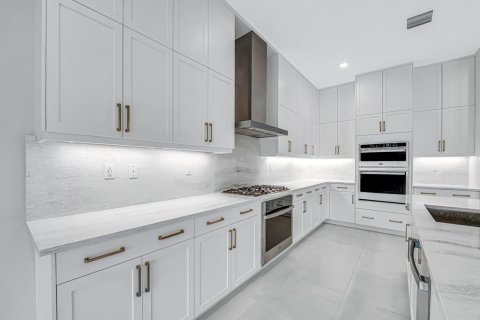 House in Palm Beach Gardens, Florida 5 bedrooms, 612.32 sq.m. № 2362026 - photo 15