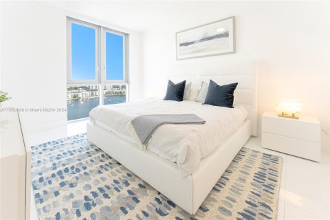 Condominio en venta en North Miami Beach, Florida, 3 dormitorios, 206.71 m2 № 1860292 - foto 24