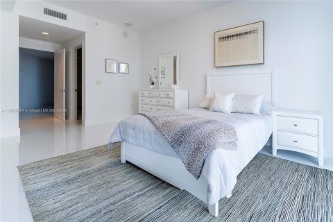 Condominio en venta en North Miami Beach, Florida, 3 dormitorios, 206.71 m2 № 1860292 - foto 22