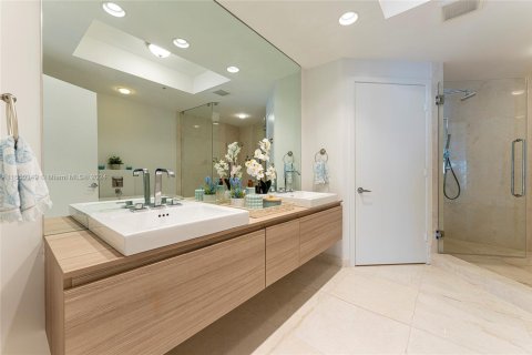 Condominio en venta en North Miami Beach, Florida, 3 dormitorios, 206.71 m2 № 1860292 - foto 29