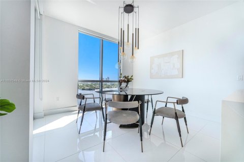 Condominio en venta en North Miami Beach, Florida, 3 dormitorios, 206.71 m2 № 1860292 - foto 16