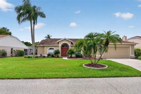 House in Bradenton, Florida 3 bedrooms, 167.5 sq.m. № 2323290 - photo 2