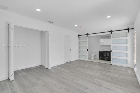House in Miami Lakes, Florida 2 bedrooms, 123.84 sq.m. № 2246389 - photo 19